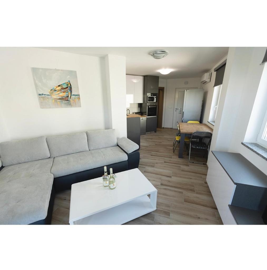 Apartmani Jedro Šilo Eksteriør billede