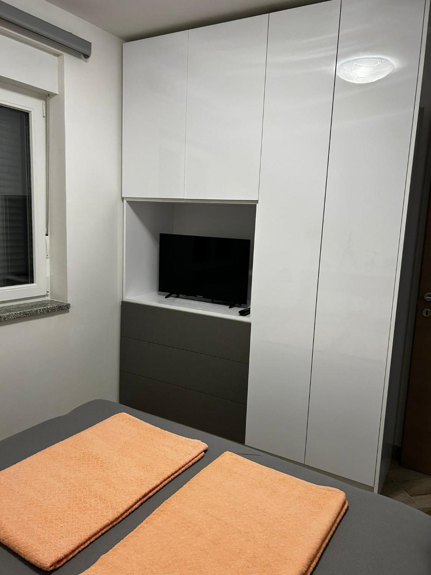 Apartmani Jedro Šilo Eksteriør billede